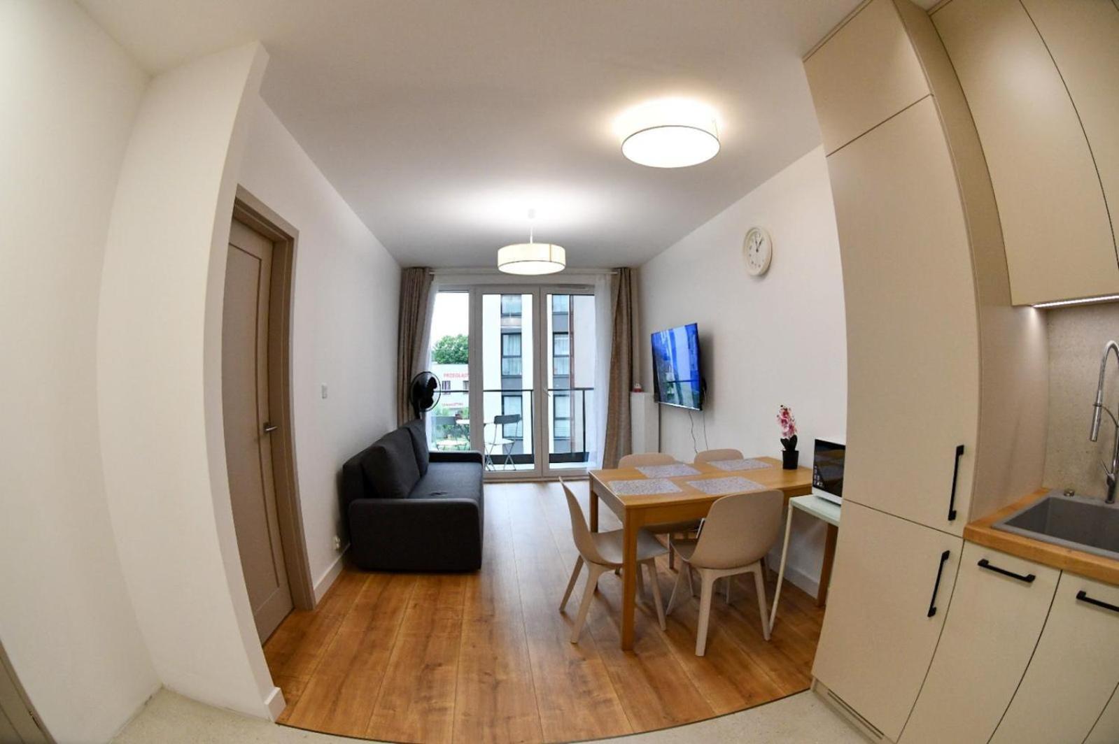 Elegant Two-Room Apartment, Sleeps 4, Near Turon Arena, With Balcony Krasków Εξωτερικό φωτογραφία