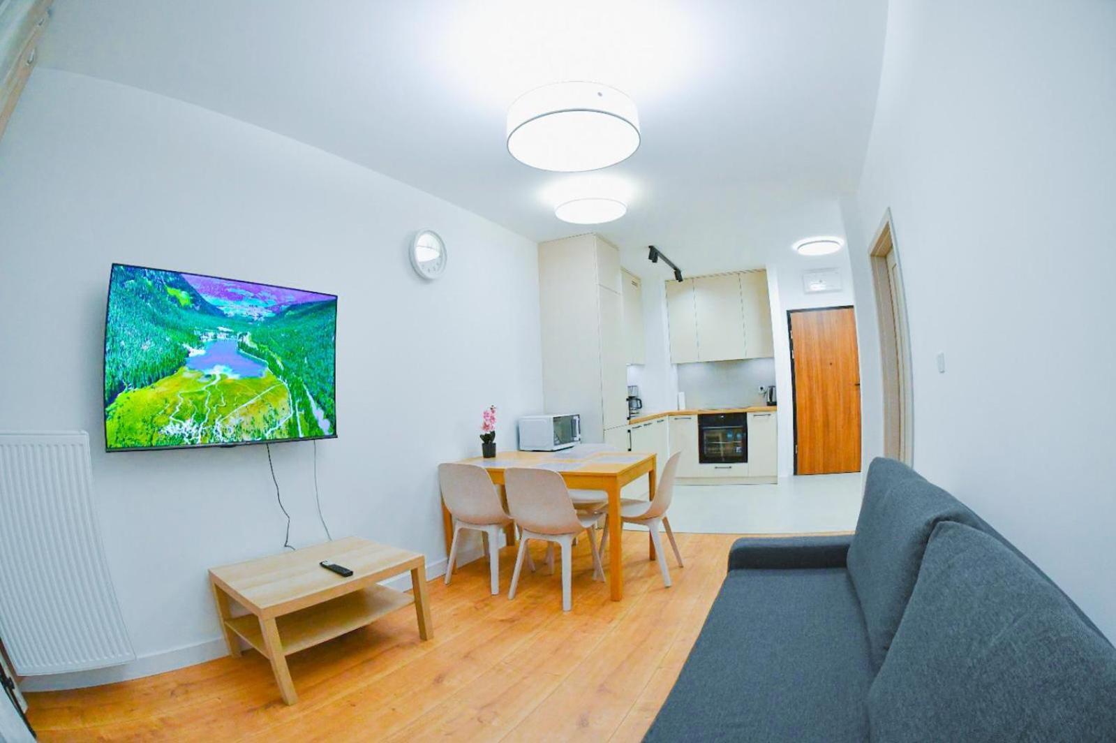Elegant Two-Room Apartment, Sleeps 4, Near Turon Arena, With Balcony Krasków Εξωτερικό φωτογραφία