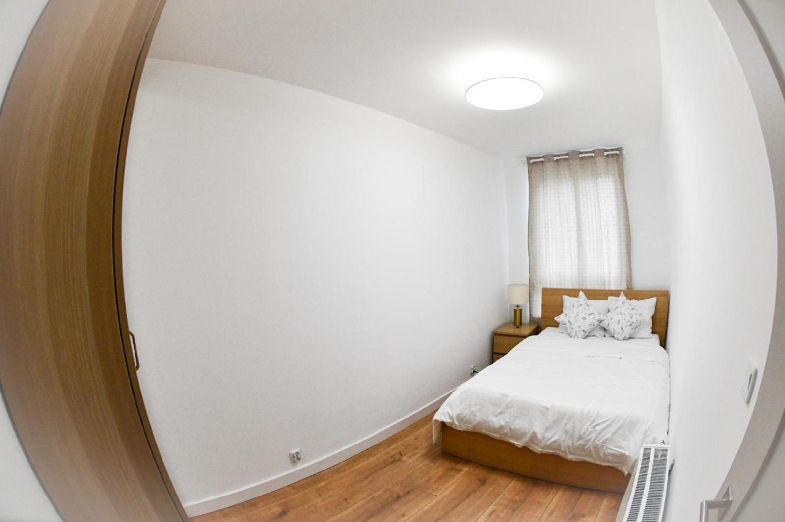 Elegant Two-Room Apartment, Sleeps 4, Near Turon Arena, With Balcony Krasków Εξωτερικό φωτογραφία