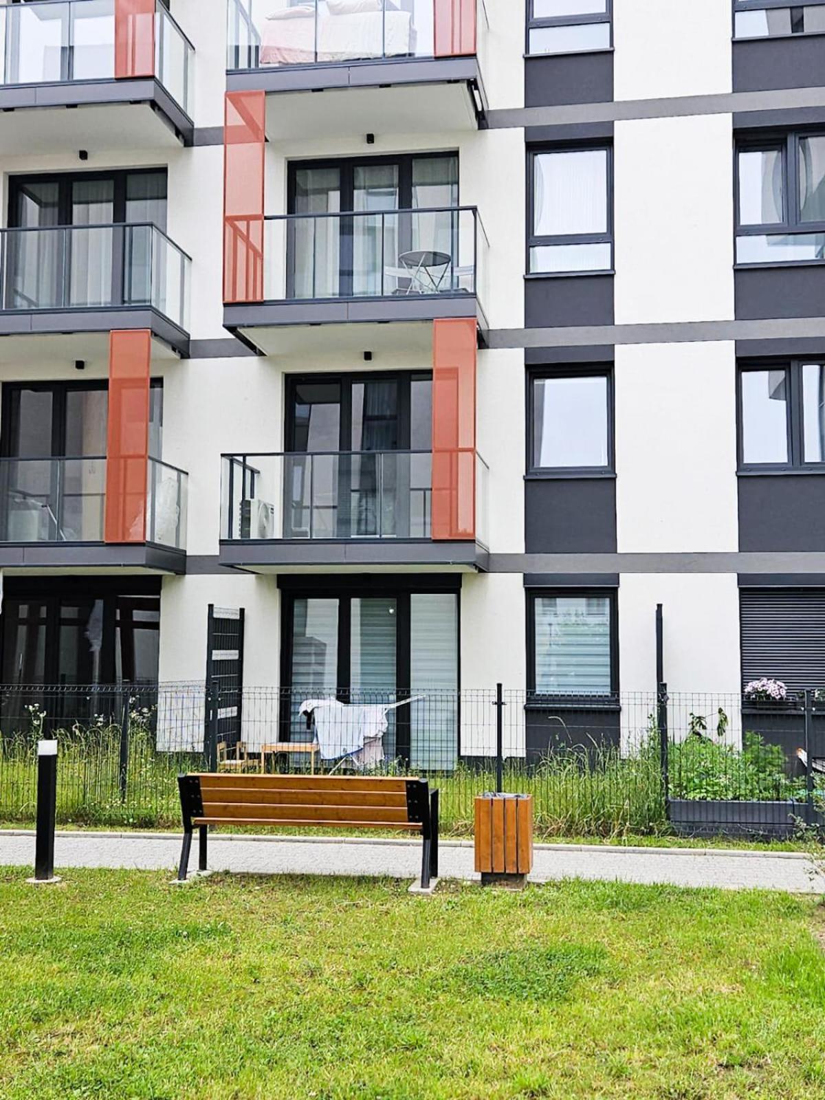 Elegant Two-Room Apartment, Sleeps 4, Near Turon Arena, With Balcony Krasków Εξωτερικό φωτογραφία